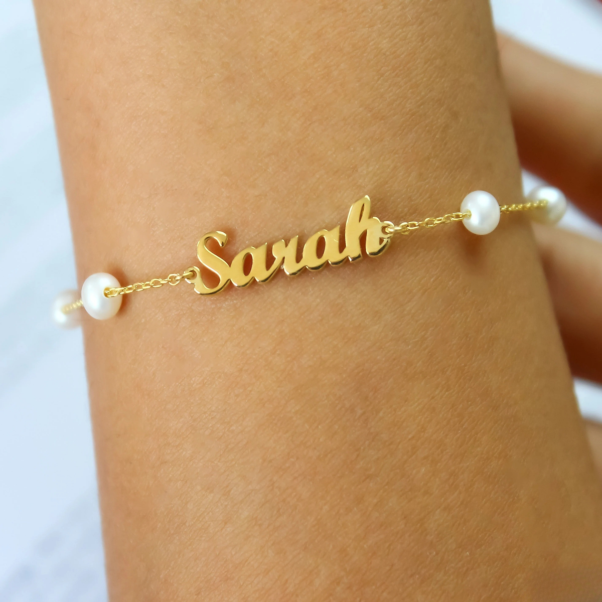 Maggie - Name Bracelet with Pearl Style Beads