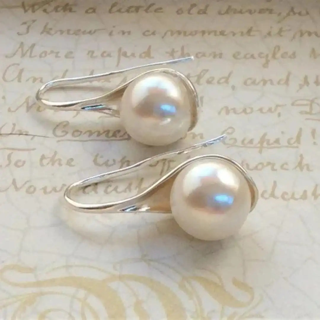 Amelia - Vintage Pearl Style Drop Earrings