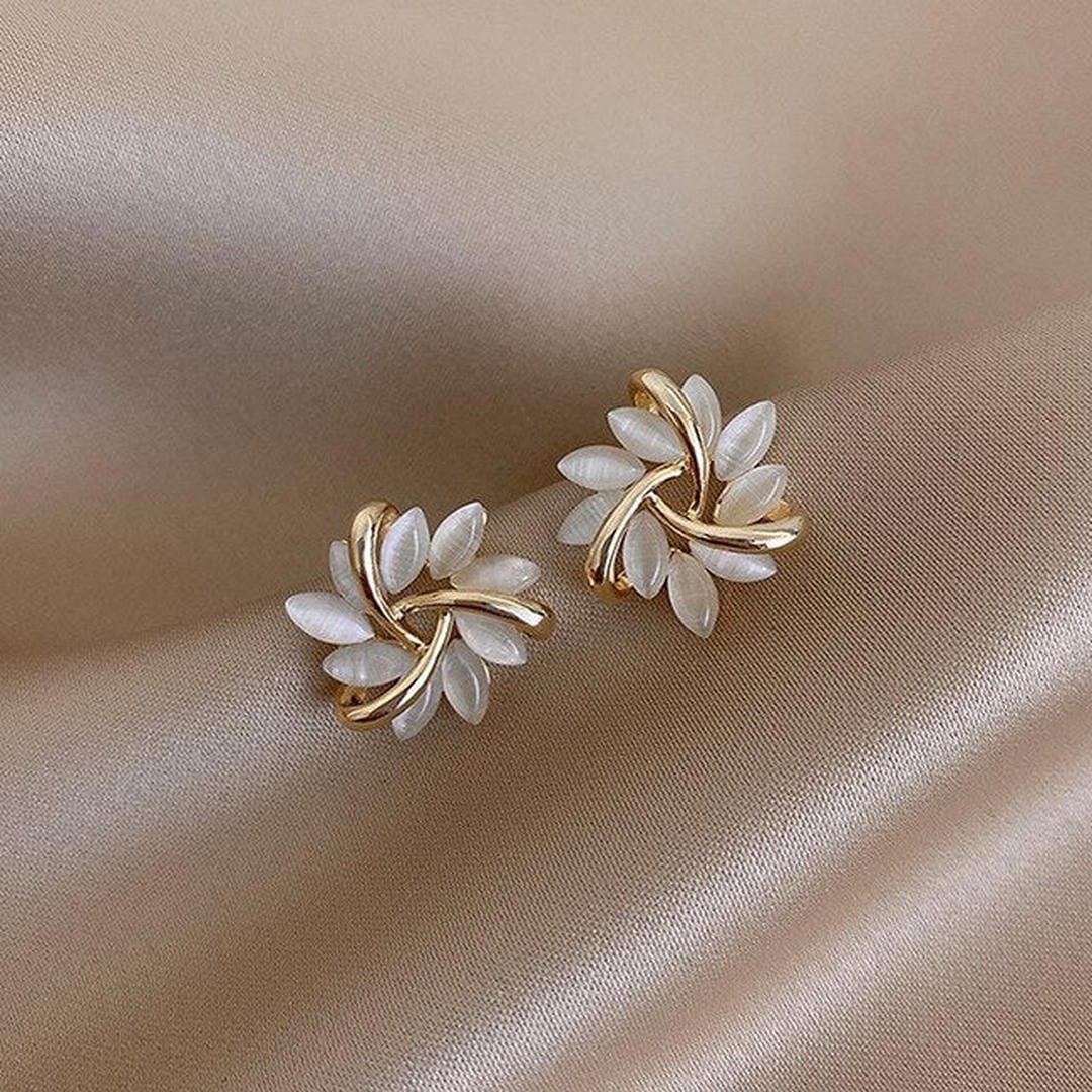 Emma - White Stone Flower Stud Earrings