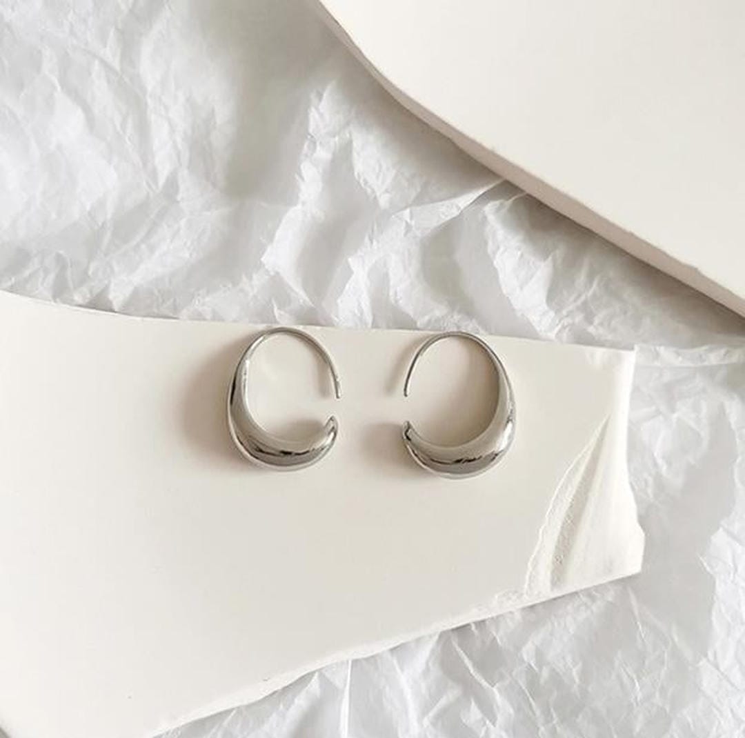 Violet - Oval Hoop Earrings