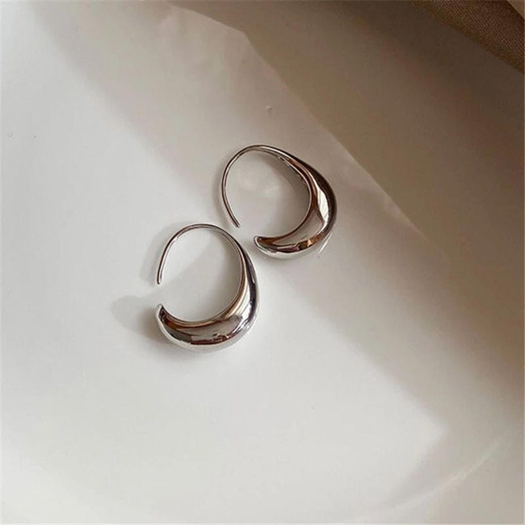Violet - Oval Hoop Earrings