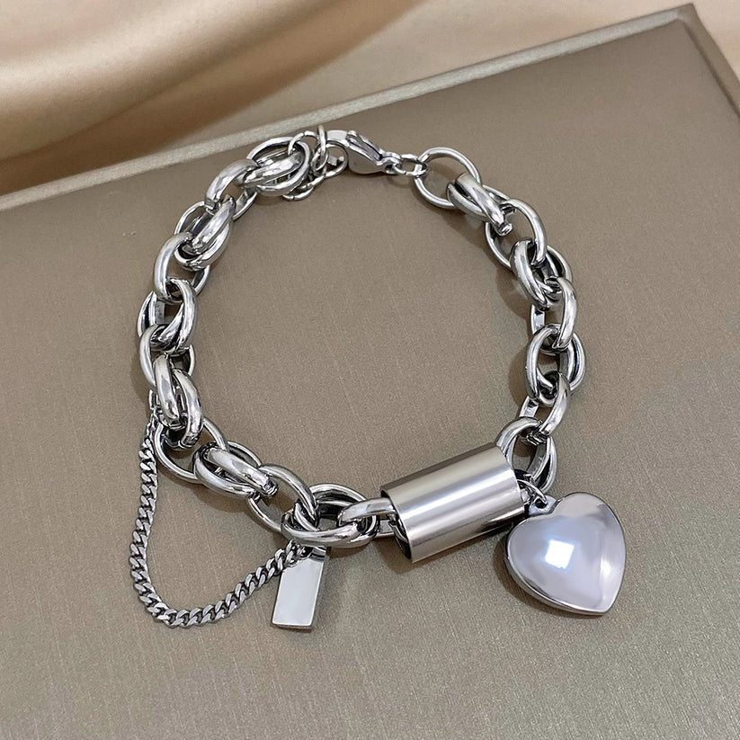 Ginger - Chunky Heart Charm Link Bracelet