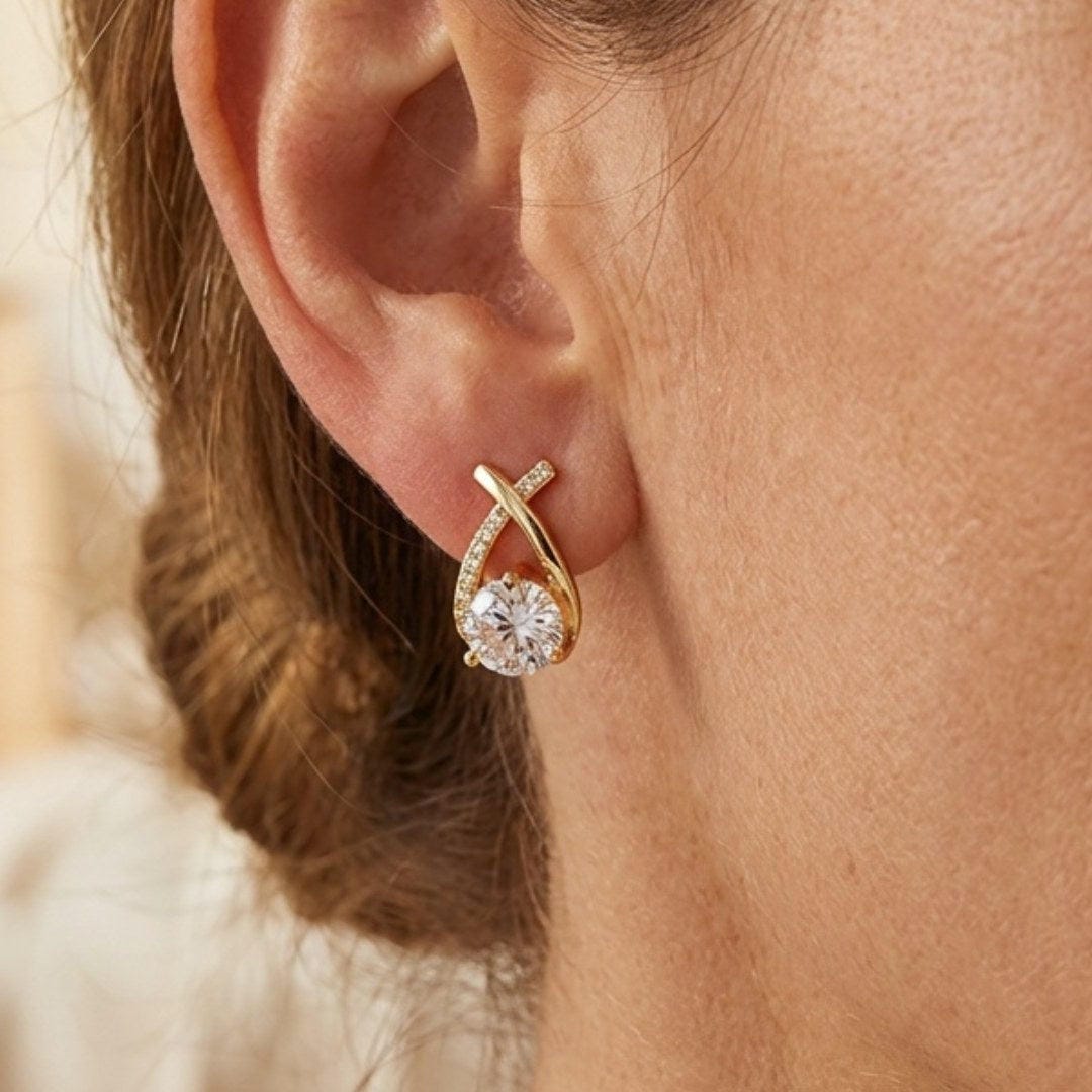 Hannah - Twisted Teardrop Stud Earrings
