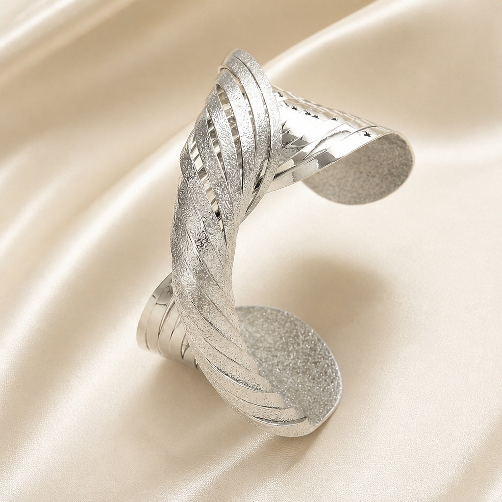 Sally - Bold Twisted Bangle